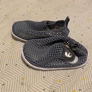 Size 5 water shoes